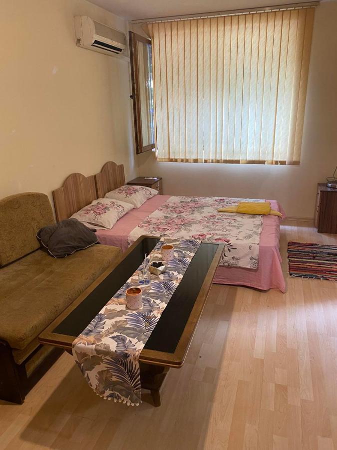 Апартамент Столетов Varna Eksteriør billede